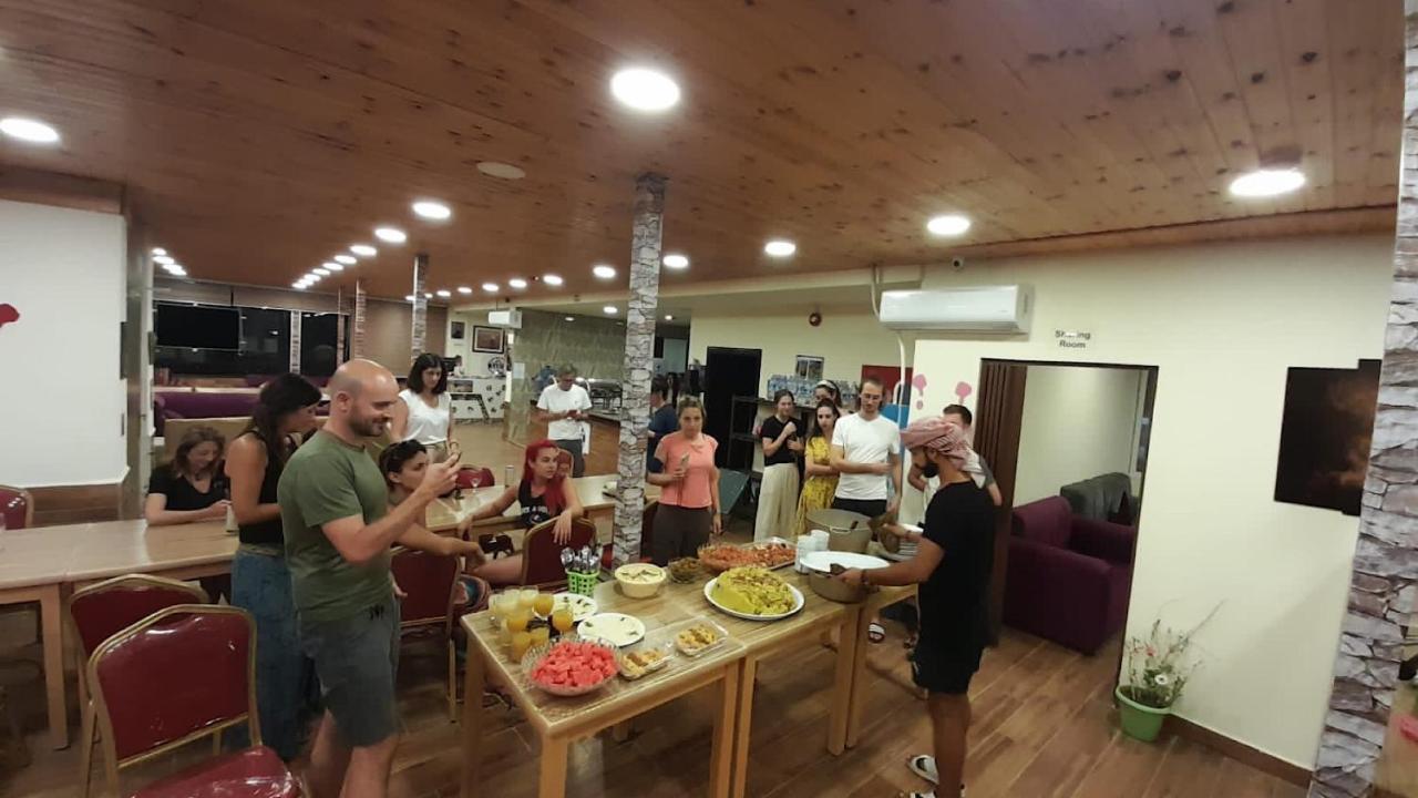 Petra Cabin Inn Hostel&Resturant Wadi Musa Exterior photo
